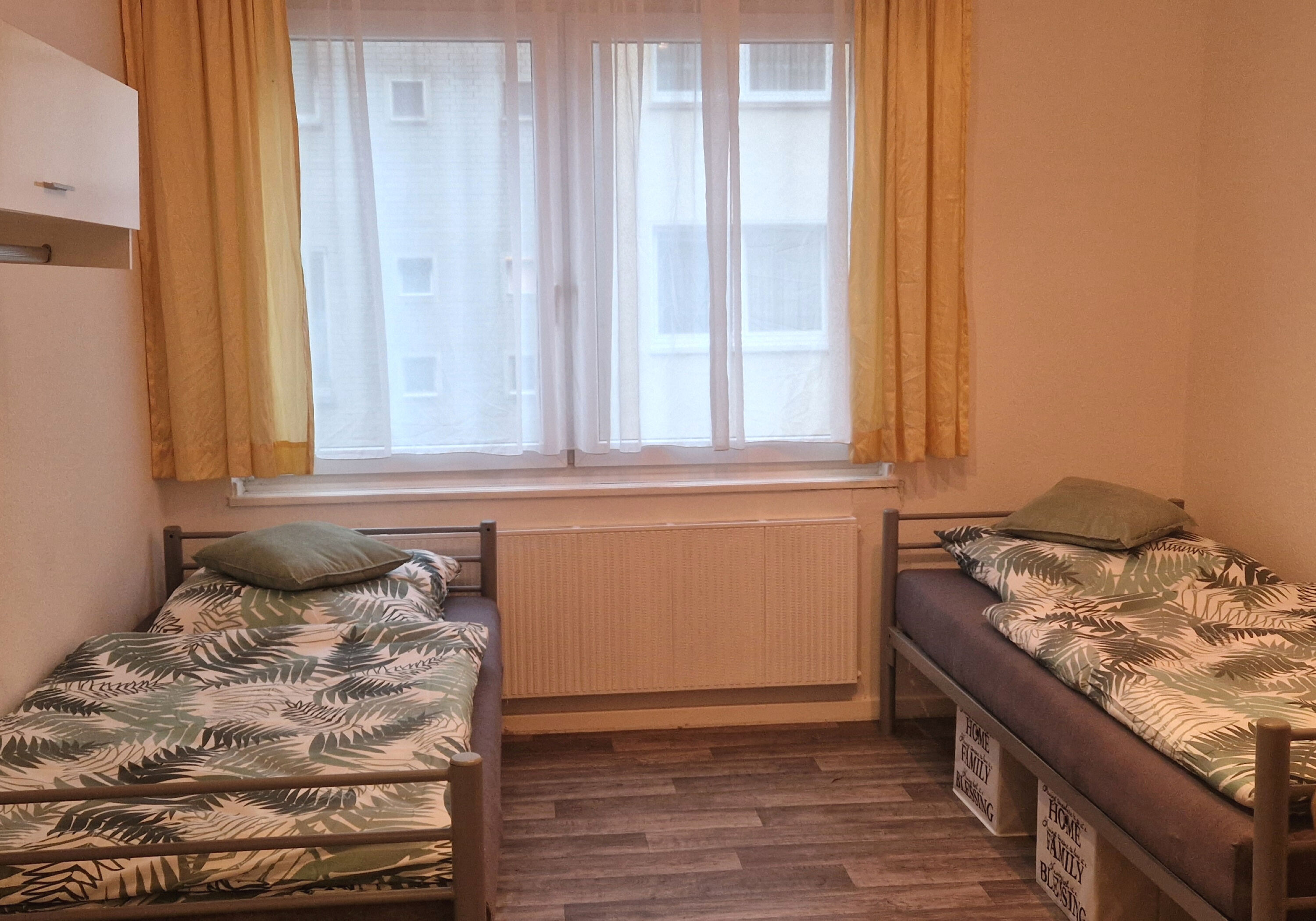 Monteur-Zimmer - Krefeld - Tanja`s Ferienwohnung Monteurwohnung Gästezimmer Messezimmer